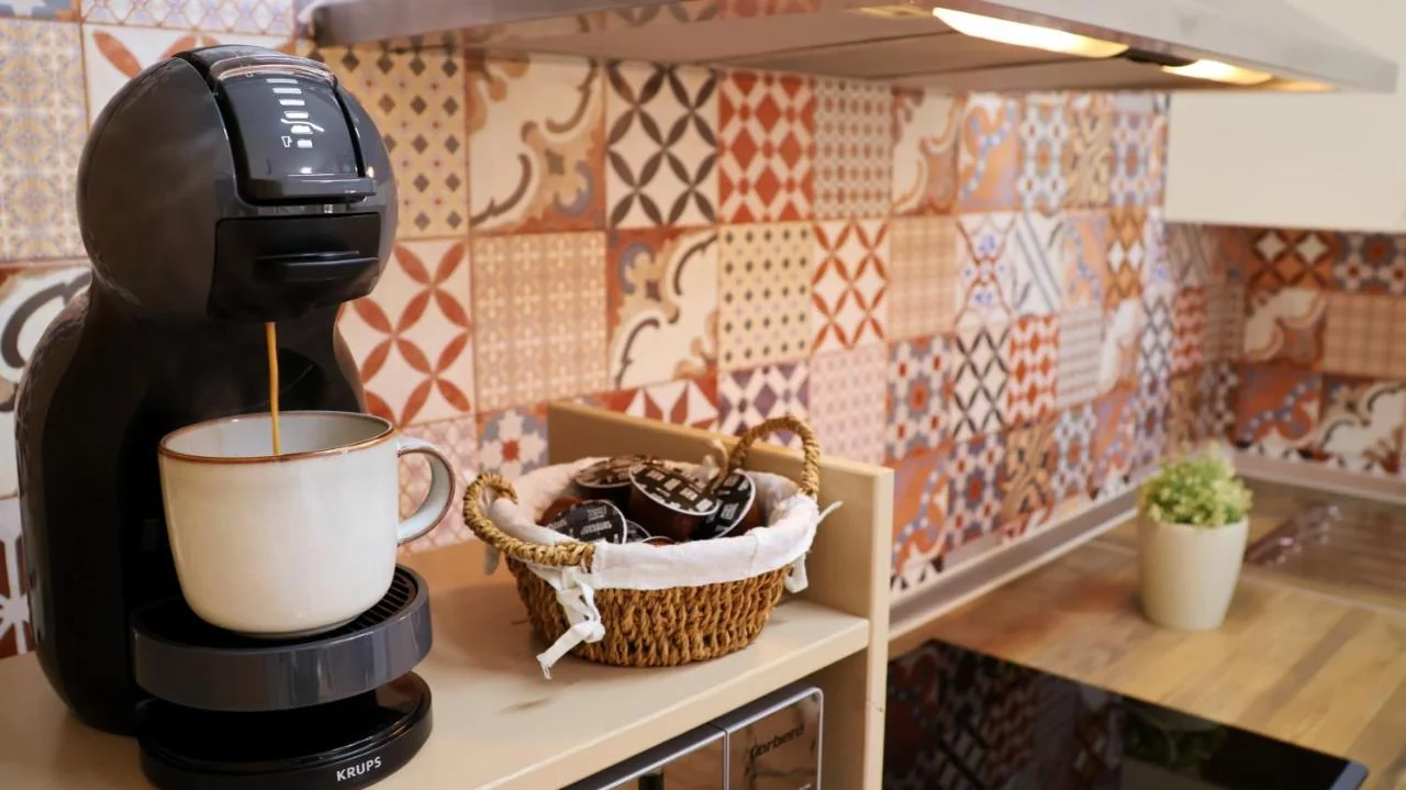 Cafetera en la cocina